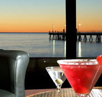 Horizons Cocktail Lounge - Pubs Sydney