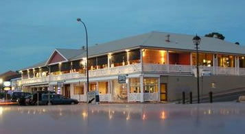 Seacliff Beach Hotel - Pubs Sydney 0