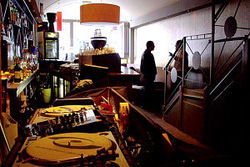 Aura The Lounge - Pubs Sydney 3