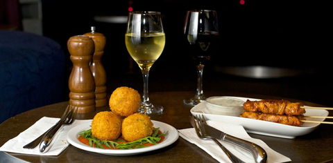 The Social Bar & Restaurant - Pubs Sydney 1