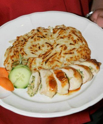 Des Alpes Swiss Restaurant - Pubs Sydney 4