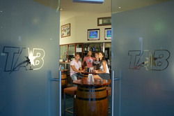 Gilhooleys Irish Bar & Restaurant - Strathpine - Pubs Sydney 3