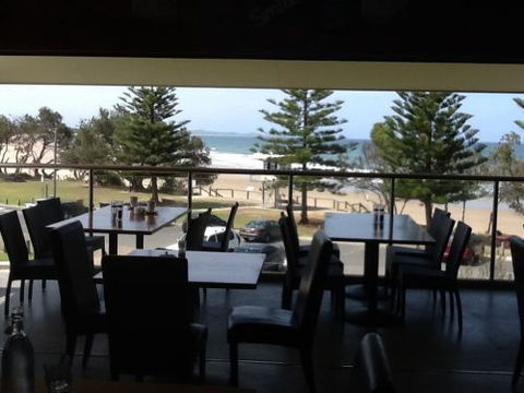 Mollymook Golf Club - Pubs Sydney 3