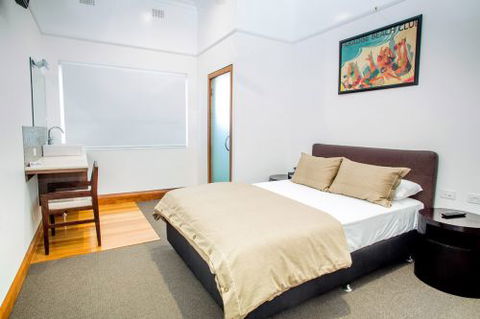 The Pier Hotel - Pubs Sydney 5