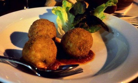 Via Napoli Pizzeria - Pubs Sydney 0