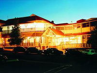 Loxton Community Hotel Motel