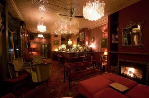 Back Bar Cocktail Lounge & Function Venue - Pubs Sydney 0