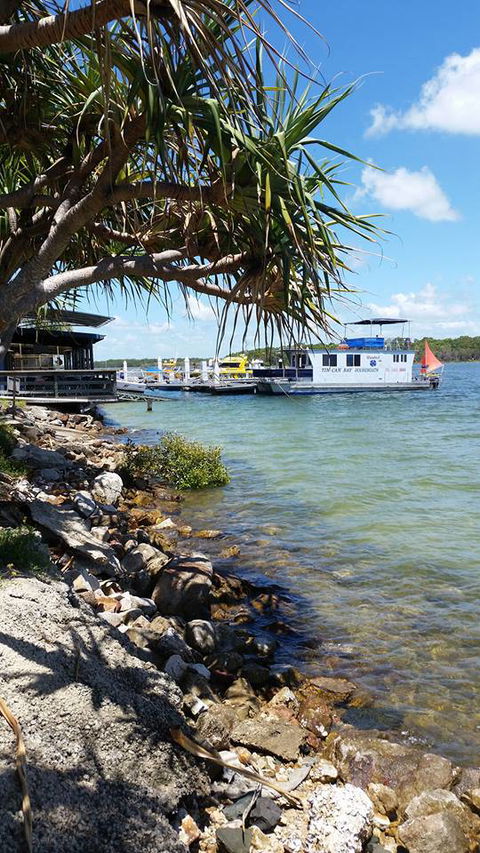 Tin Can Bay Yacht Club Bistro - Pubs Sydney 0