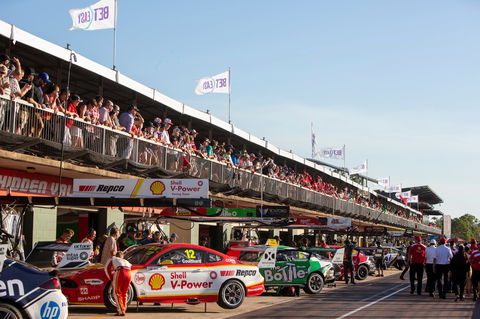 BetEasy Darwin Triple Crown Supercars - Pubs Sydney 1