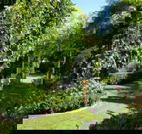Camelot Garden Stroll - Pubs Sydney