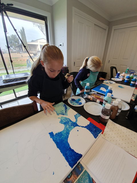 School Holidays - Kids Art Class - Painting - Pubs Sydney 1