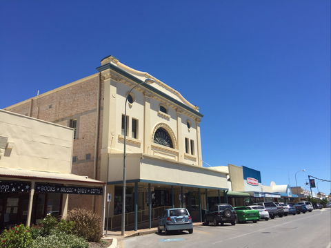 Kadina Memorial School Art Showcase At The Ascot Community Exhibition  Art Gallery - Pubs Sydney 0