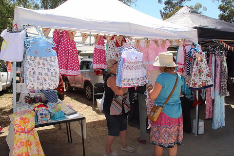 Murrabit Country Market - Pubs Sydney 2
