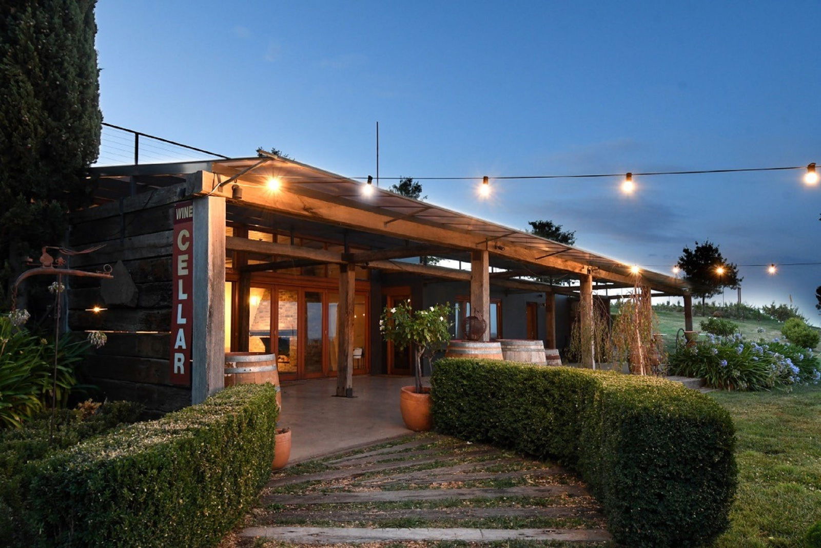 Canobolas NSW Pubs Sydney