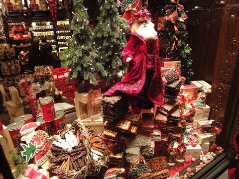 Girls Big Day Out Christmas In July - Pubs Sydney 2