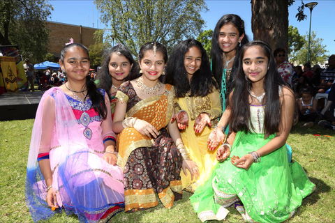 Griffith Spring Fest -  Multicultural Festival - Pubs Sydney 2