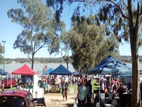 Markets By The Lake - Pubs Sydney 0