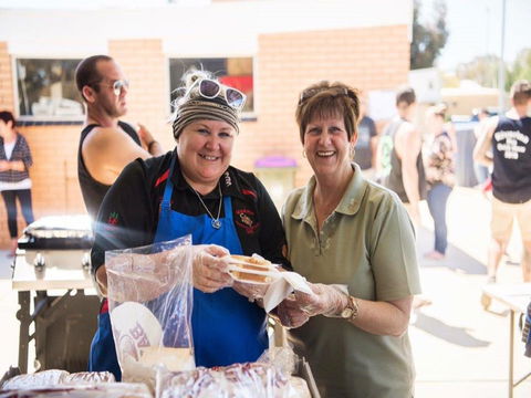 Mathoura Speed Shear And Annual Cancer Fundraiser - Pubs Sydney 1
