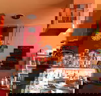 Pop And Selmas Cafe - Pubs Sydney