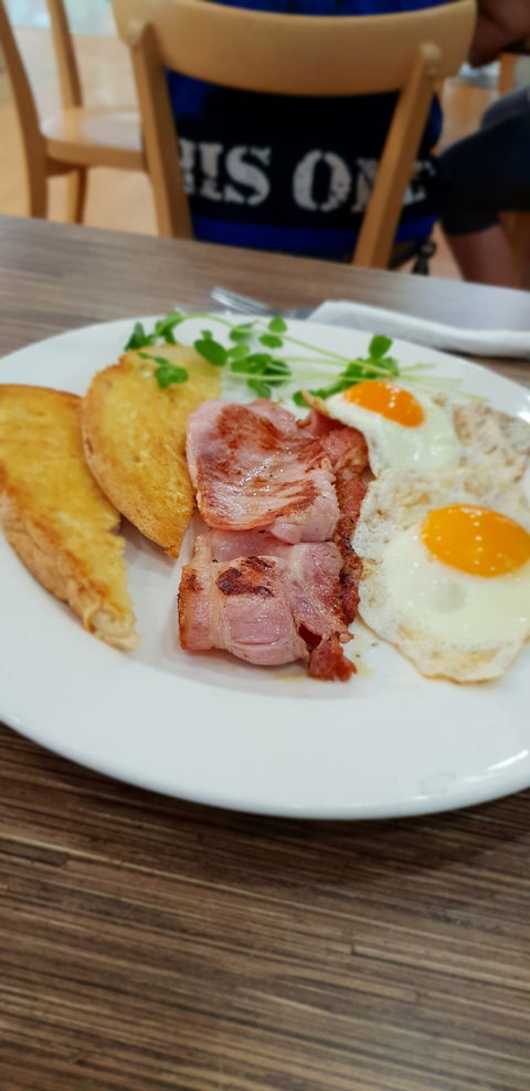 Degani Bakery Cafe - Pubs Sydney 4