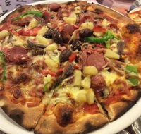 Lizas Woodfired Pizza - Pubs Sydney
