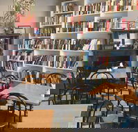Chrissie's Book Lounge  Cafe - Pubs Sydney