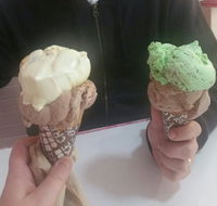 Annie's Old Fashioned Ice Cream Parlour - Pubs Sydney