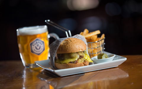 Alpine Hotel Bright - Pubs Sydney 2