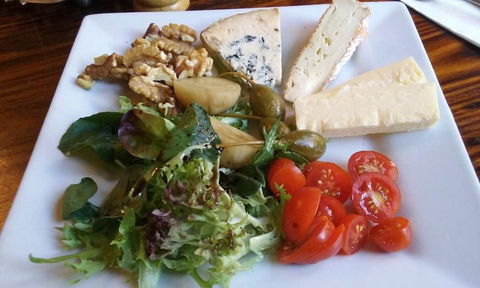 Fetching Treasures Cafe - Pubs Sydney 0
