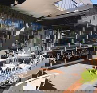 Le Petit Lapin - Pubs Sydney