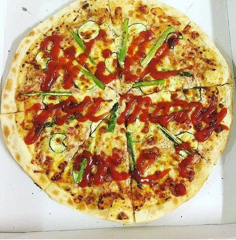 Pizza Vs Burger - Pubs Sydney 0