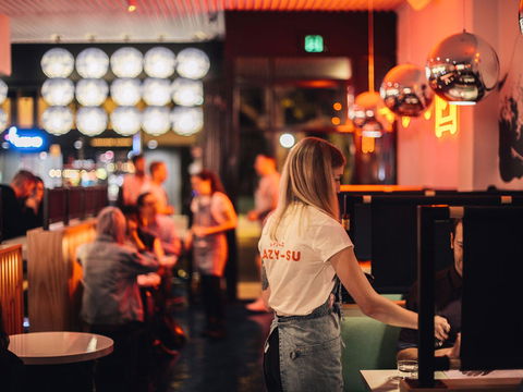 Lazy-Su - Pubs Sydney 2