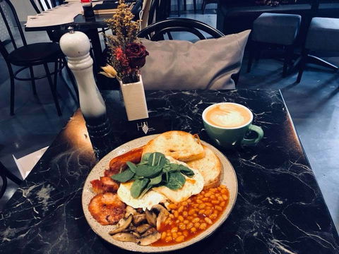 HWL Cafe & Bar - Pubs Sydney 0