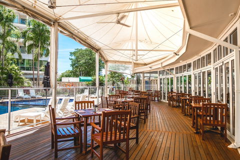 Poolside Restaurant And Bar - Pubs Sydney 0