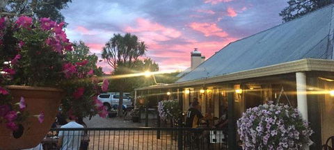 The Old Canberra Inn - Pubs Sydney 7