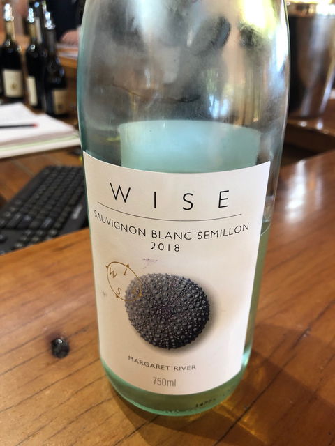 Wise Vineyard Restaurant - Pubs Sydney 7