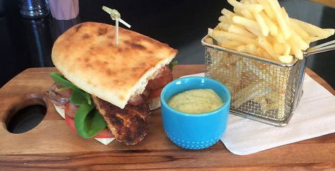Periwinkles Cafe - Pubs Sydney 4