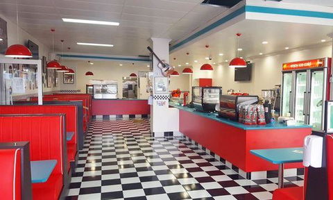 RJ's Rock N Roll Diner - Pubs Sydney 8