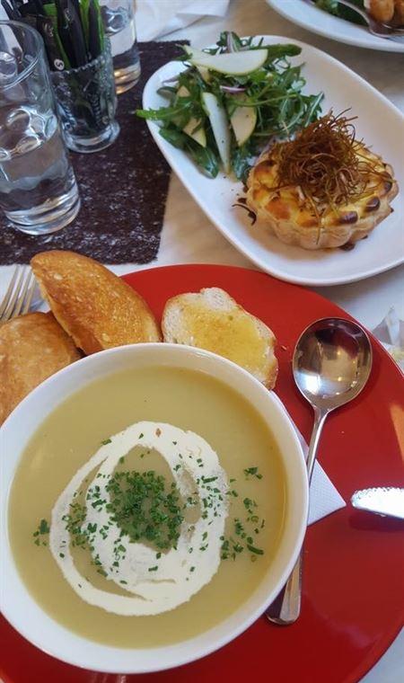 The Apple Tree Cafe - Pubs Sydney 11