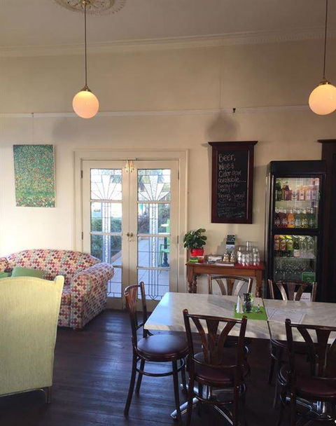 The Apple Tree Cafe - Pubs Sydney 8