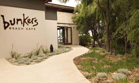 Bunkers Beach House - Pubs Sydney 15