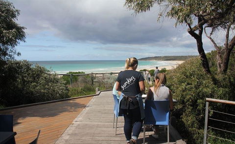 Bunkers Beach House - Pubs Sydney 17