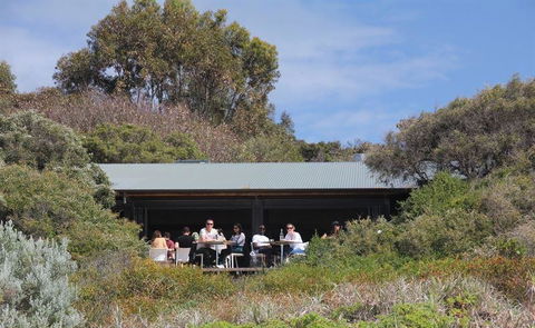 Bunkers Beach House - Pubs Sydney 19