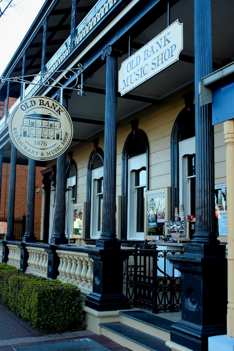 Old Bank Restaurant & Bar - Pubs Sydney 3