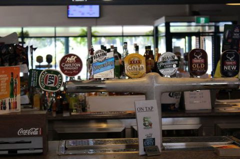 Bonny Hills Beach Hotel - Pubs Sydney 2