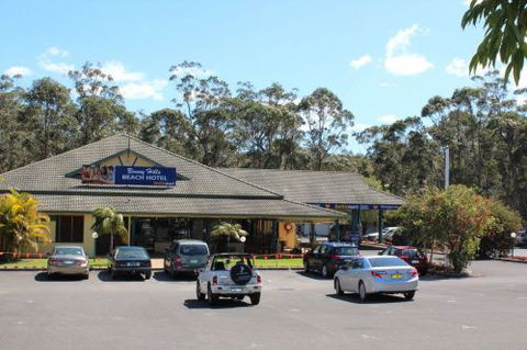 Bonny Hills Beach Hotel - Pubs Sydney 3