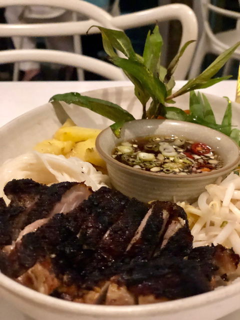 Bommie Restaurant - Pubs Sydney 7