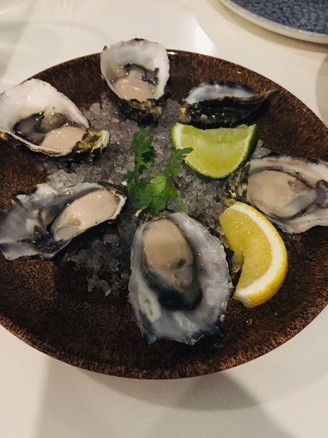 Bommie Restaurant - Pubs Sydney 8