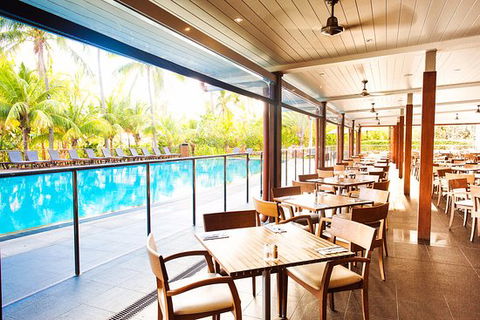 Bommie Restaurant - Pubs Sydney 4