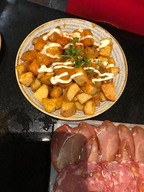 Heno & Rey - Pubs Sydney 3